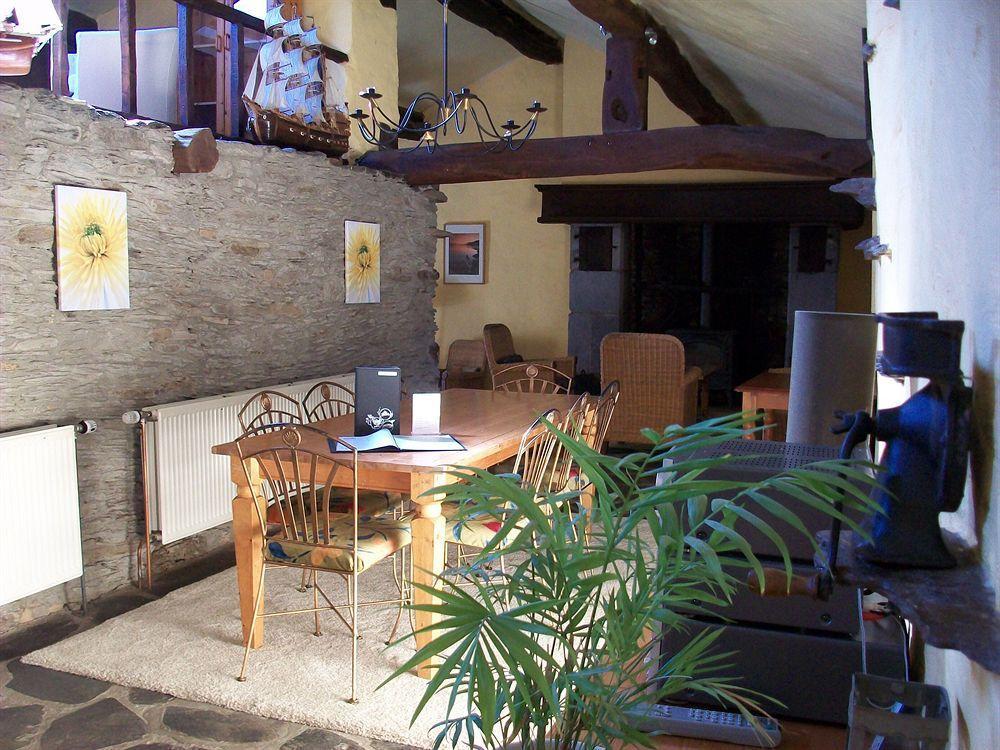 B&B Les Ecoliers Cherain Exterior photo